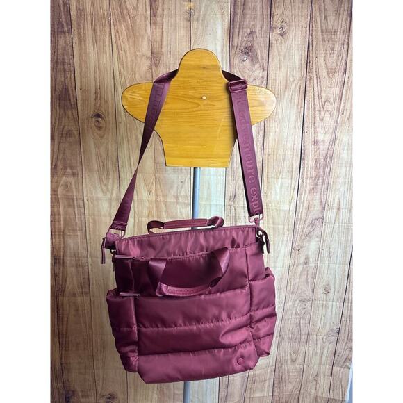 Travel Adventure Explore Backpack Tote Maroon Multiple Pockets Large - Picture 7 of 13